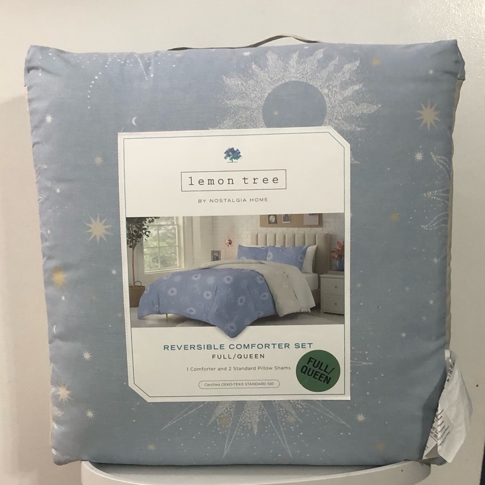Nostalgia Lemon Tree Blue reversible Comforter Set. 3pcs. Full/Queen